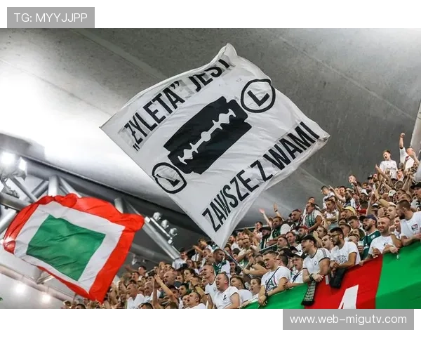 欧足联对勒唐行为罚款1万欧元，场外风波不断