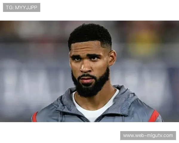 恩昆库鱼跃头槌被扑,奇克补射显射手本能 恩昆库鱼跃头槌被扑,奇克补射显射手本能